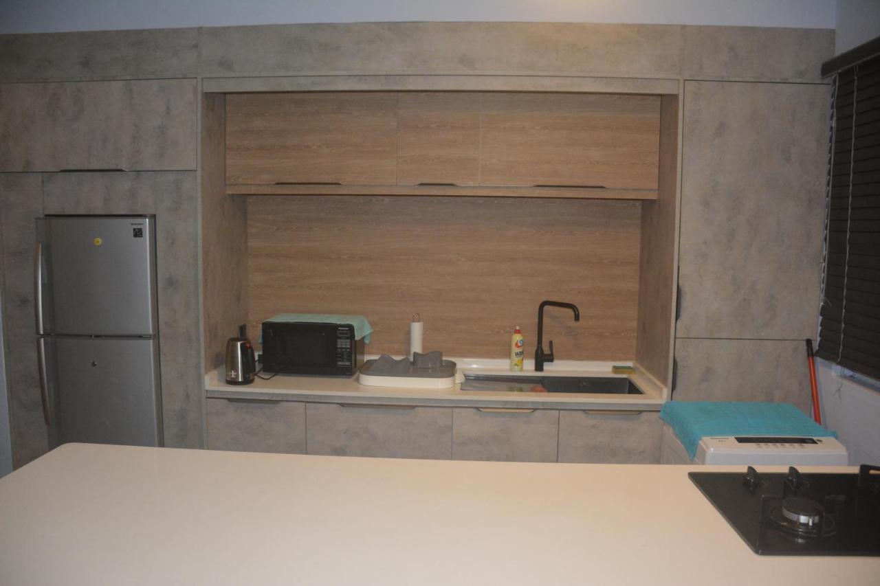 Ashiana Oceanside Apartment Flic en Flac Exterior photo