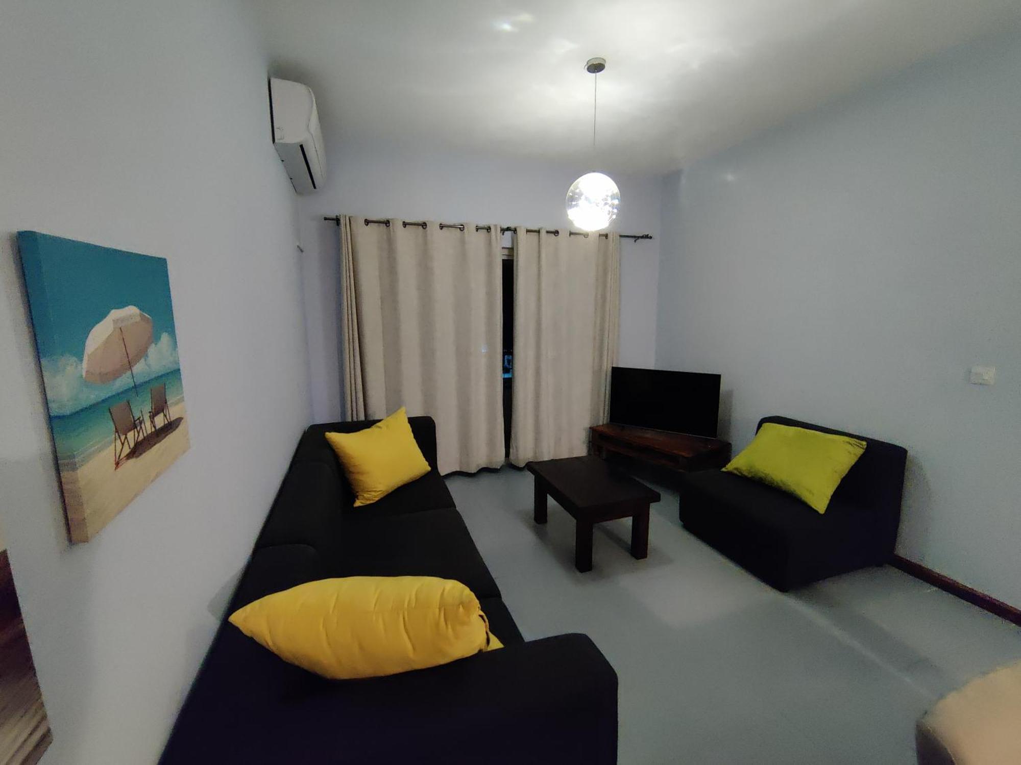 Ashiana Oceanside Apartment Flic en Flac Exterior photo
